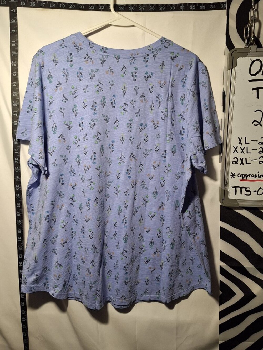 NWT Old Navy Shirt, Blue w/Flowers Floral, 2XL - Picture 4 of 7